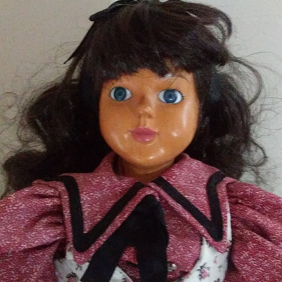 Raikes Hand Carved Wooden Doll Abigail 1991 - Picture 3 of 8